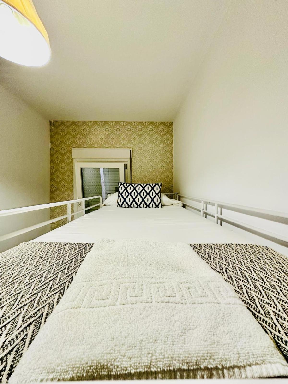 Apartamento Turistico Pizarro Меріда Екстер'єр фото